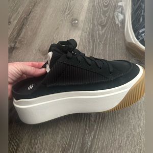 Ugg Duzzit Mule Sneakers